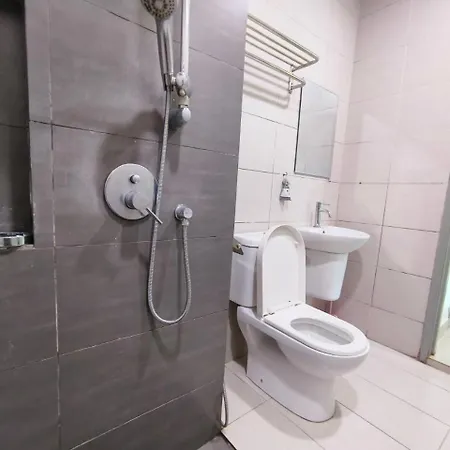 Comfy Pool View Ensuite, 8 Min To Mrt,5Pax, Wi-Fi - Cs9 Cyberjaya Bagian luar foto