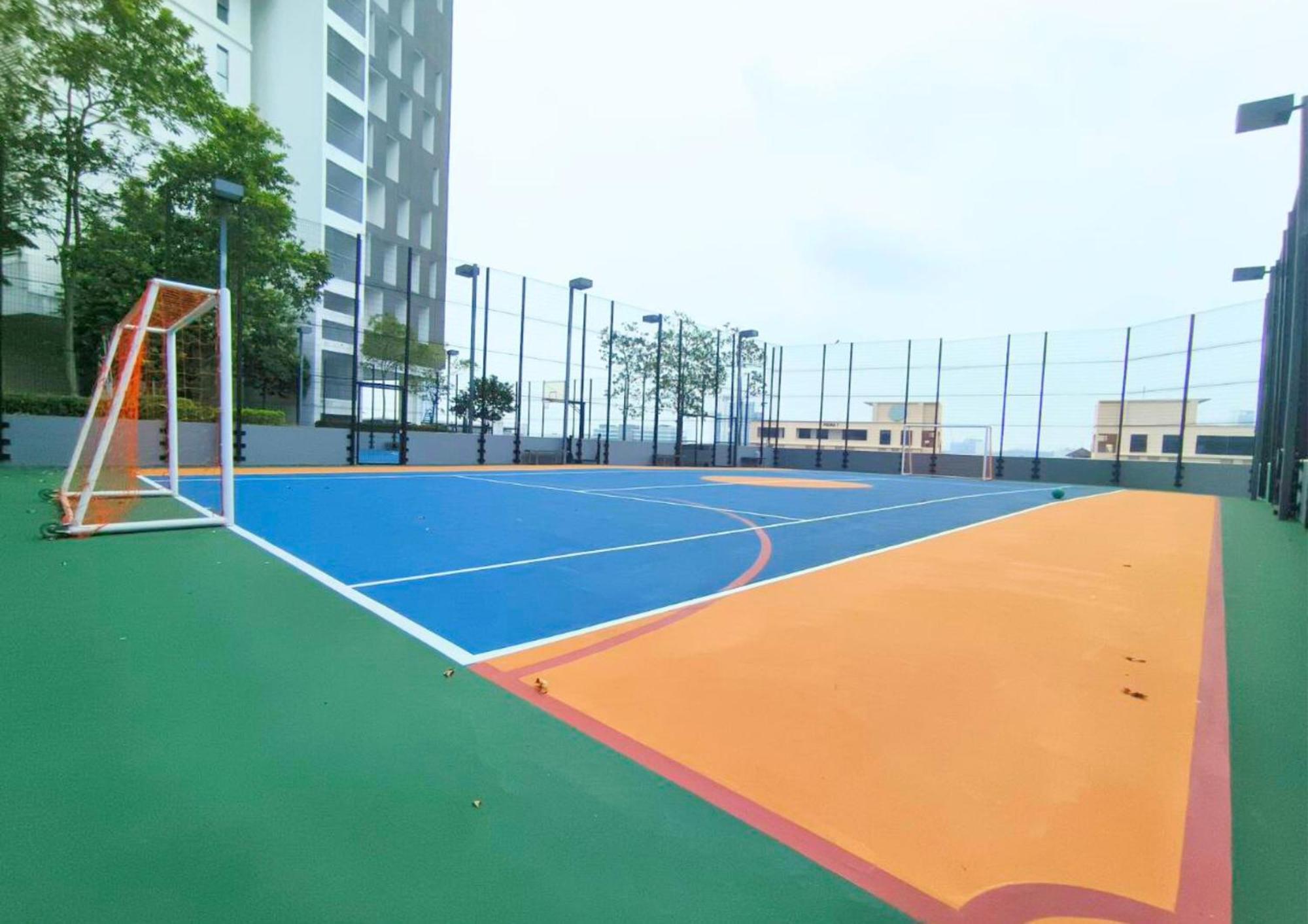 Comfy Pool View Ensuite, 8 Min To Mrt,5pax, Wi-fi - Cs9 Apartment *
