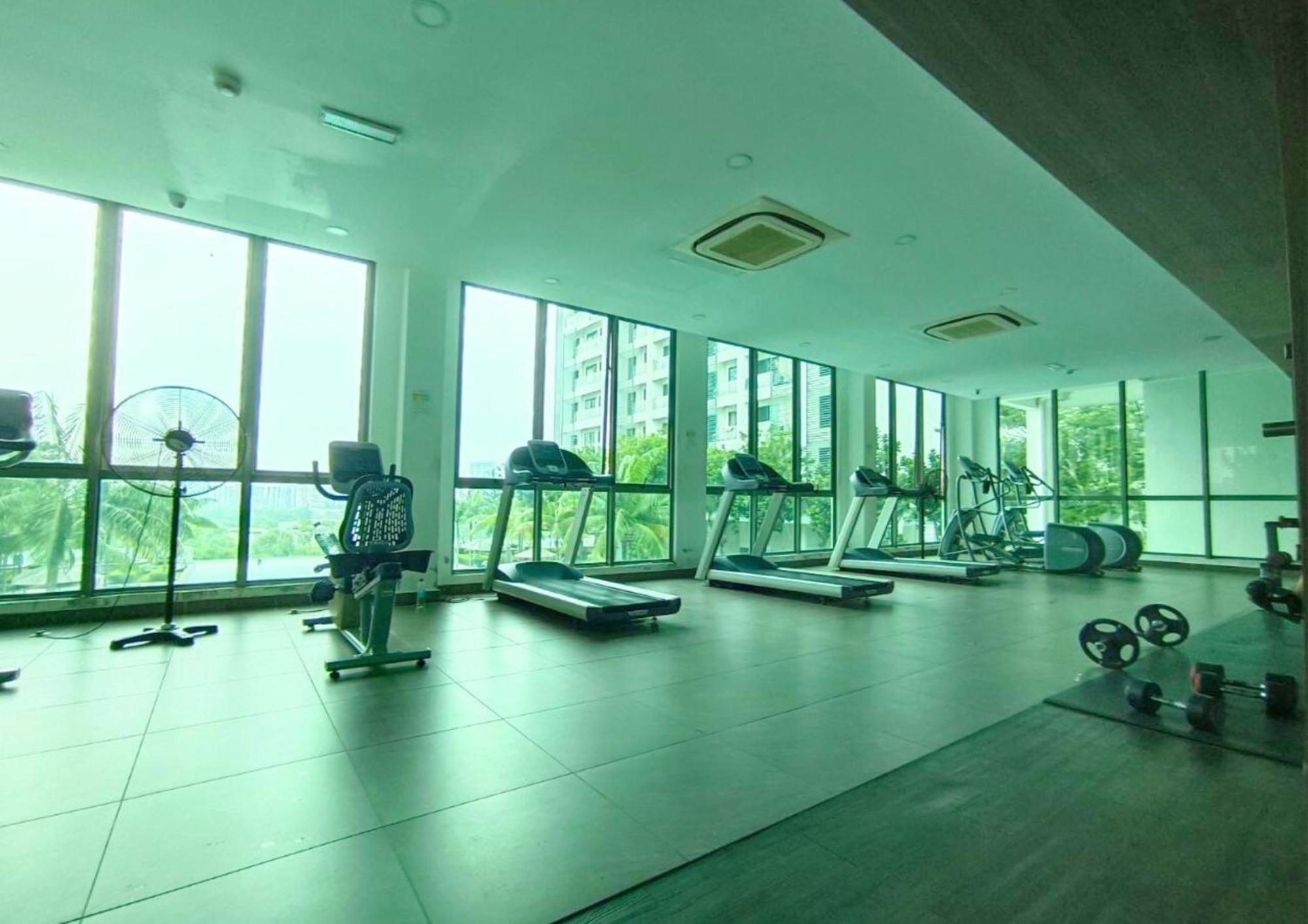Apartment Comfy Pool View Ensuite, 8 Min To Mrt,5pax, Wi-fi - Cs9 *