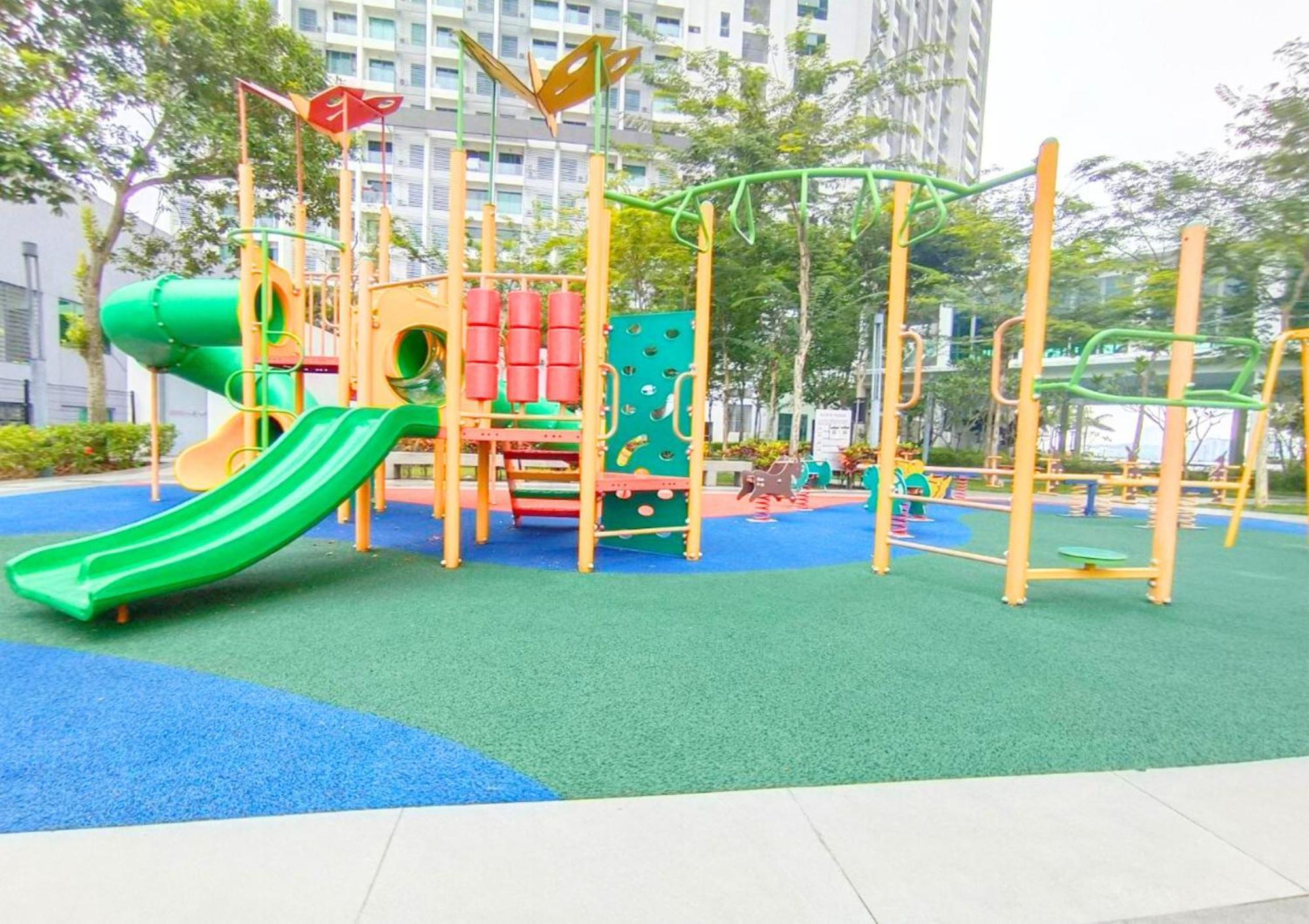 Apartment Comfy Pool View Ensuite, 8 Min To Mrt,5pax, Wi-fi - Cs9