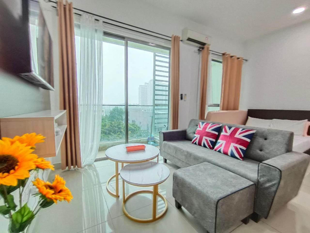 Comfy Pool View Ensuite, 8 Min To Mrt,5pax, Wi-fi - Cs9 * Cyberjaya